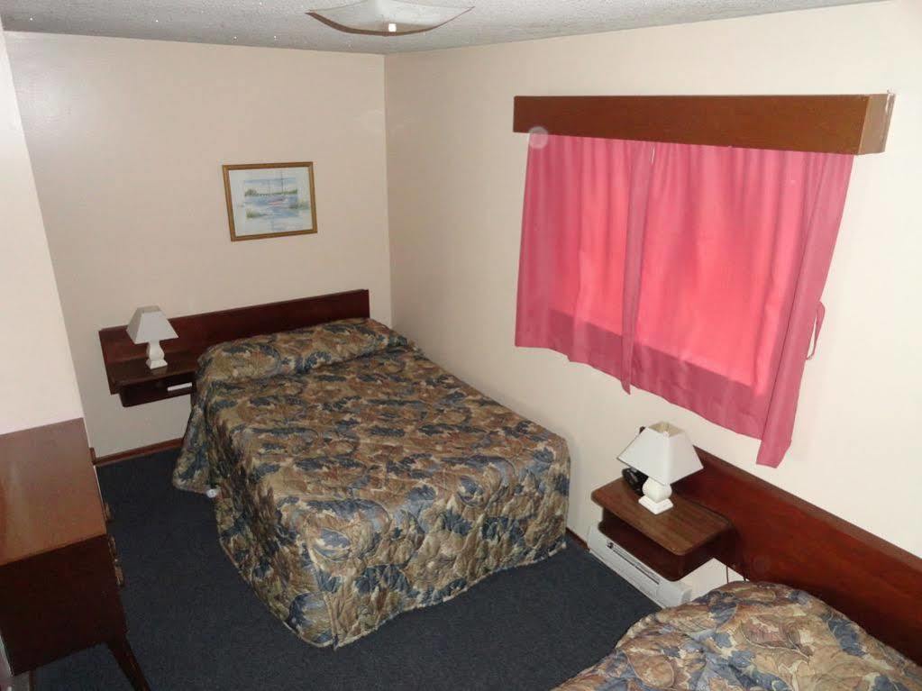 Oceanside Villas Сешелт Екстериор снимка